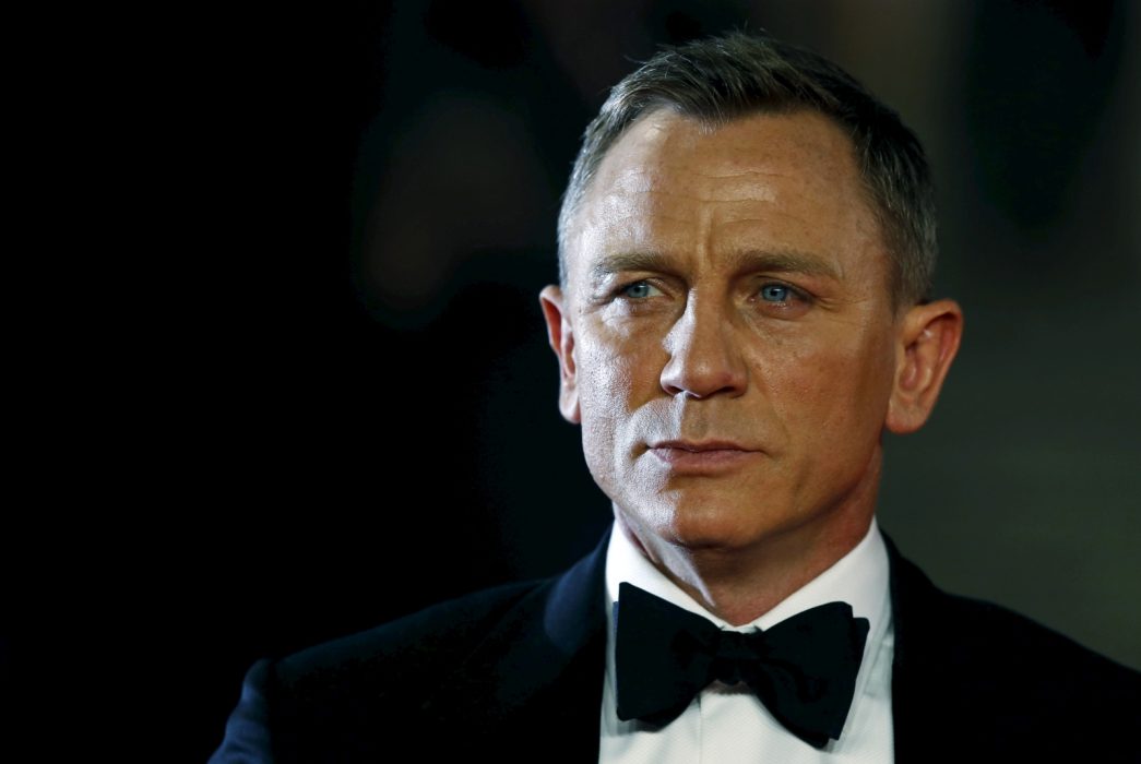 Is Daniel Craig Gay? James Bond Star Spotted At Gay Bar Doing 