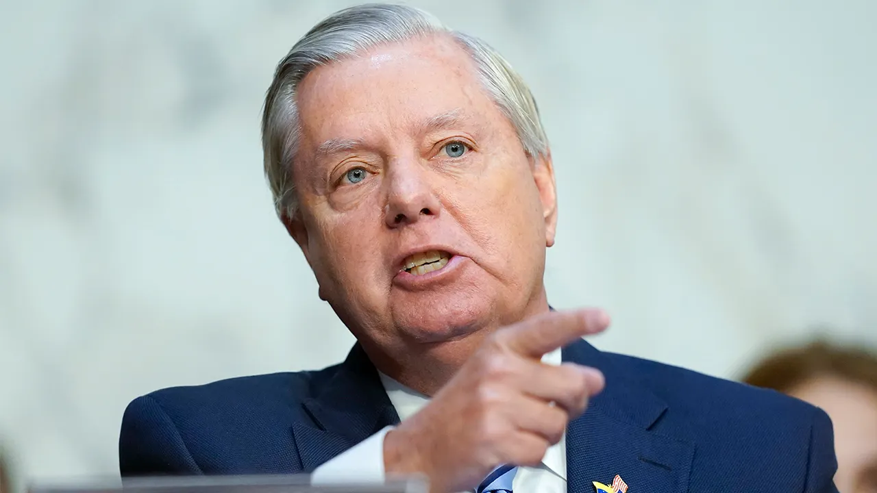 Lindsey Graham Gay